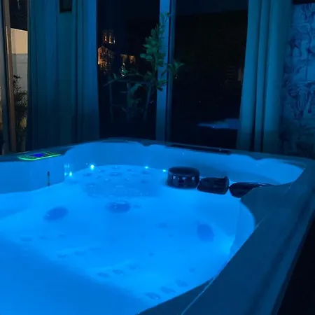 بيت للعطل Maison La Fontaine ليه موتيرس-ليه-ماوكسافيتس